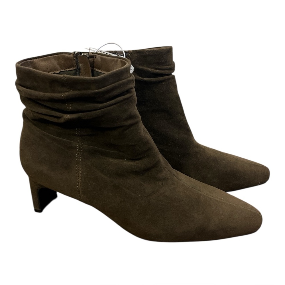 Andiamo Slouchy Faux Suede Pointed Toe Kitten Heel Side Zip Brown Ankle Boot 7M